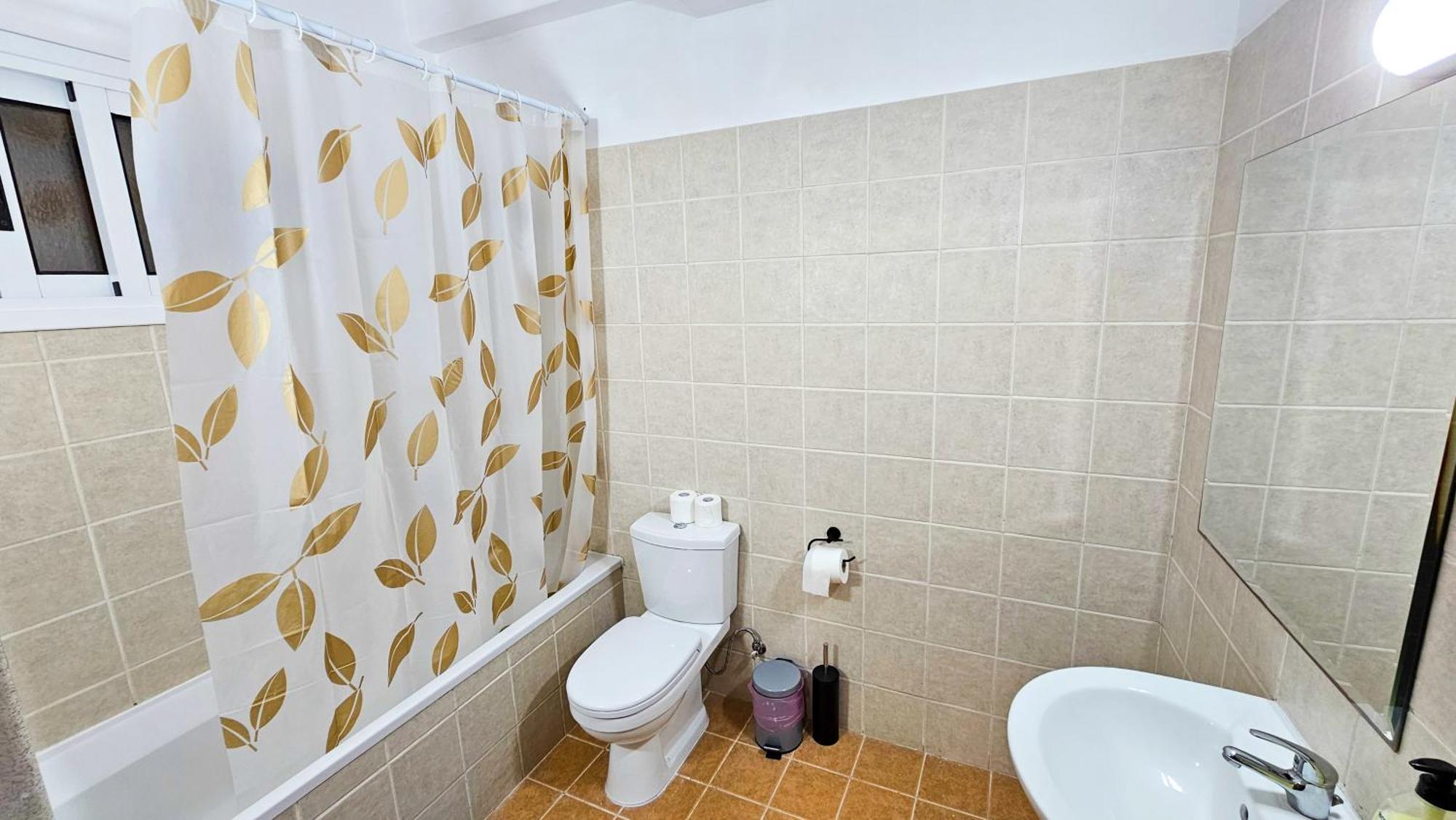 Sky Line City Apartment, 150M From Chabad Lubavitch Larnaca Exterior photo